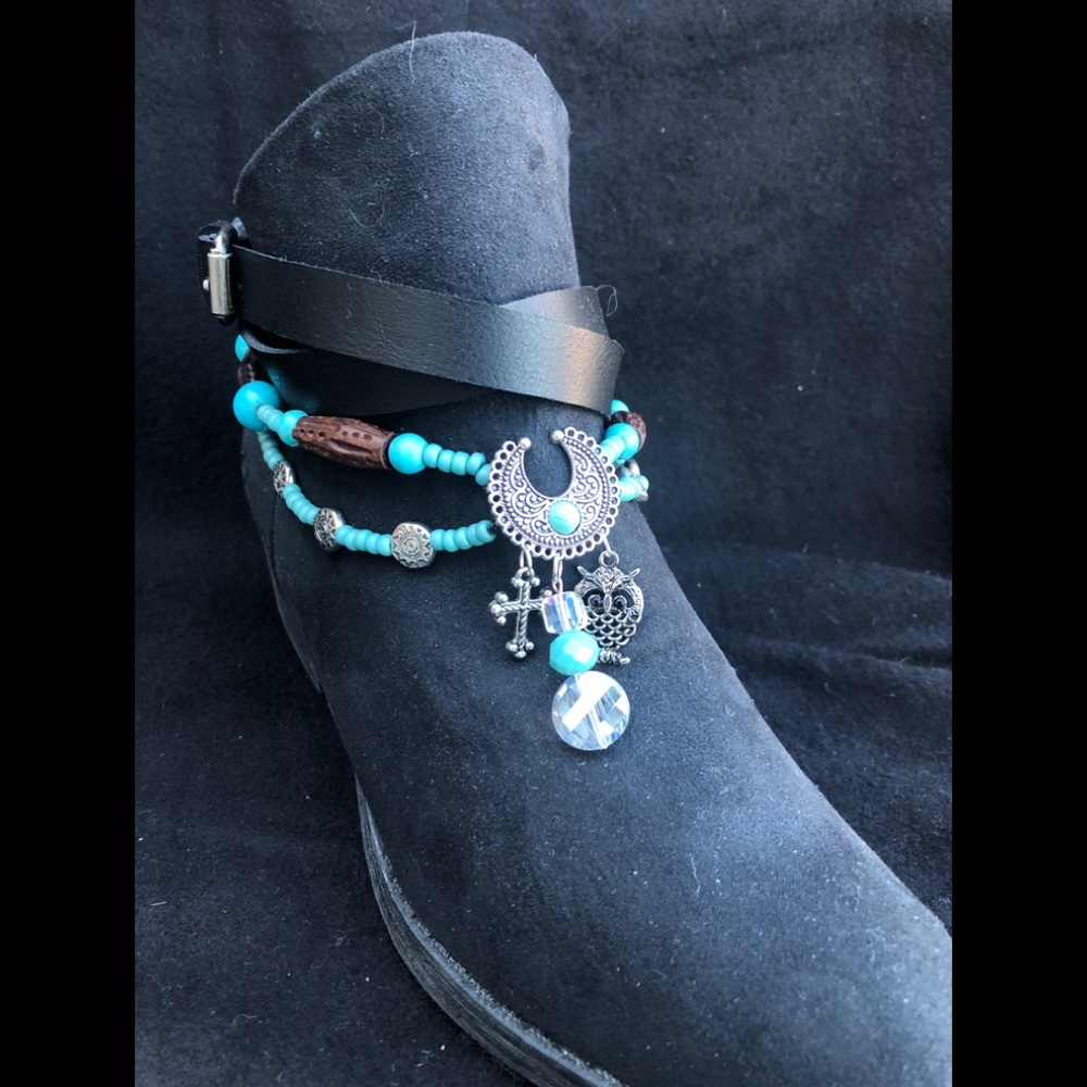 Boot bracelet